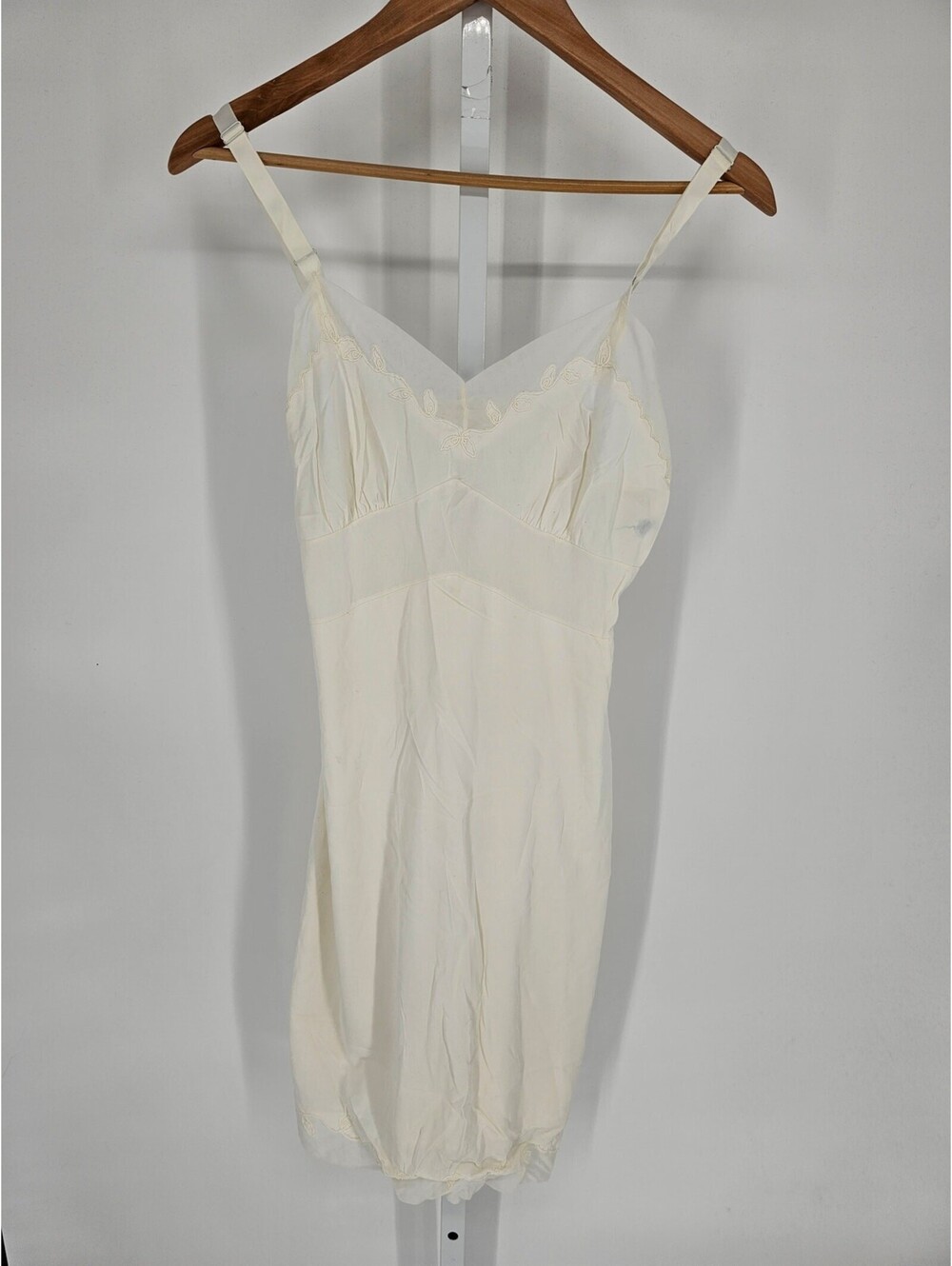 Vintage 1960s Carol Brent Womens Sz 10 Nylon Nightgown White Mesh Trim